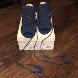 7.5 Ivanka Trump Karah Sandal Heel